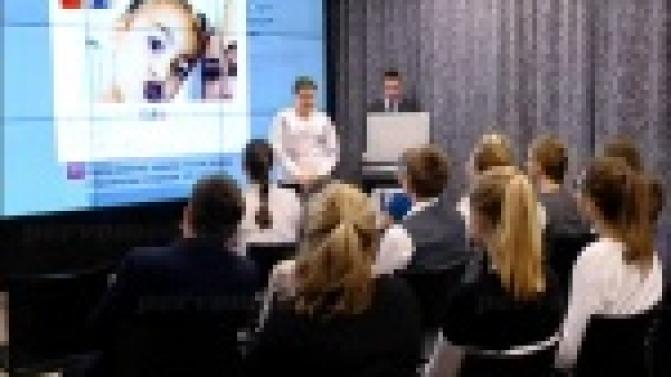 В Первоуральске решили поддержать учителей, которые находятся в начале своей педагогической карьеры