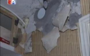 Жители многоэтажки по улице Емлина уже 20 лет страдают от сырости в квартире