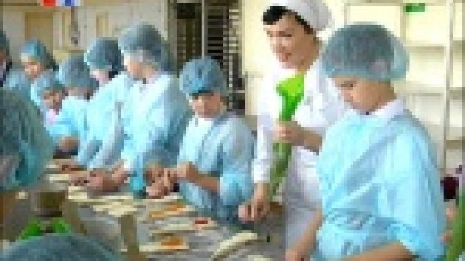 Мастер-класс для школьников провели профессиональные пекари