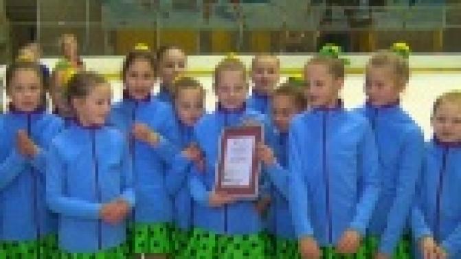 К серьезному выступлению готовятся юные фигуристы Первоуральска