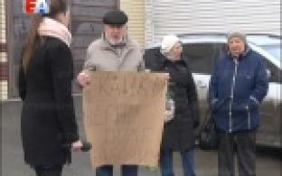 Четыре месяца рабочие завода горного оборудования не получают зарплату