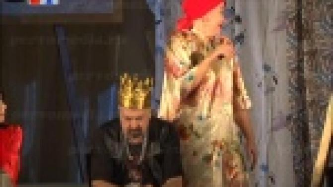 Знаковая постановка. "Вариант" представил зрителям спектакль «Цилиндр»