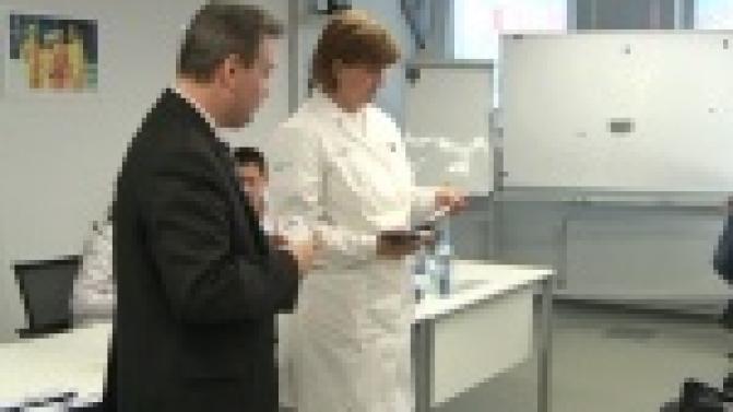 27 сотрудников Первоуральского Новотрубного завода получили студенческие билеты Уральского Федерального университета