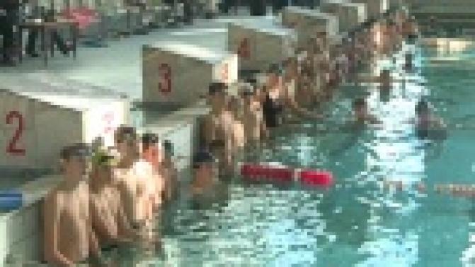 Призер нескольких чемпионатов мира и бронзовый призер Олимпийских игр в Афинах, пловец Андрей Сердинов, провел мастер-класс