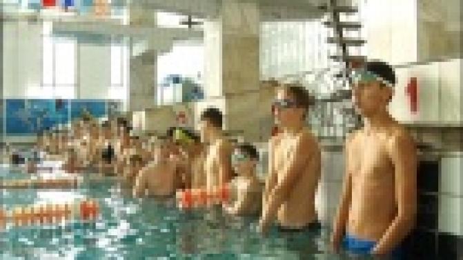 Первоуральскую секцию плавания посетил многократный призер чемпионата мира и олимпийских игр - Андрей Сердинов