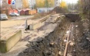 Жители одного из домов по улице Вайнера никак не могут дождаться тепла в своих квартирах