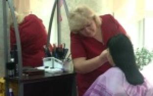 Один из лучших парикмахеров Первоуральска удостоился почетной грамоты от депутатов