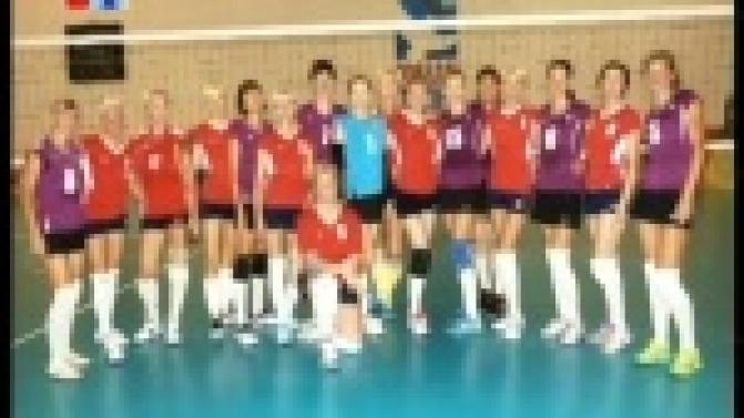 Первоуральские волейболистки показали на что способны в Первенстве России среди команд ветеранов