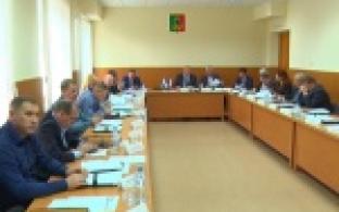 На заседании городской Думы депутаты единогласно выбрали того, кто сменит Алексея Дронова, избранного в областной парламент