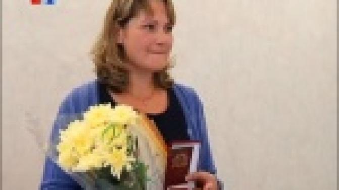 В здании ДК ПНТЗ прошло очередное вручение знаков отличия парам, которые уже полвека вместе.