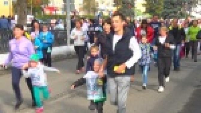 Тысячи первоуральцев приняли участие во Всероссийской акции "Кросс нации - 2016"