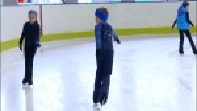 Первоуральцев приглашают на искусственный лёд