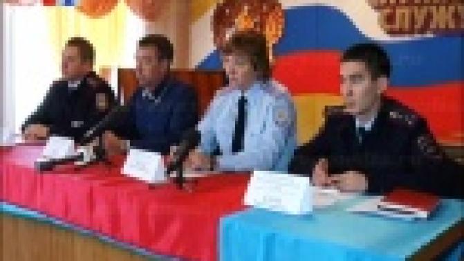 Первоуральские полицейские призвали горожан активнее пользоваться сайтом Госуслуг