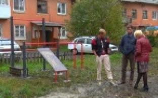 Для дворового клуба на Магнитке активисты движения "Первоуральск - Город Чемпионов" установили комплекс ГТО