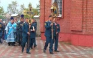 Огнеборцы Первоуральска направились в церковь, но не с профессиональной миссией, а чтобы заручится поддержкой святых