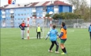 Стадион Уральский трубник наполнился детским смехом и спортивным азартом