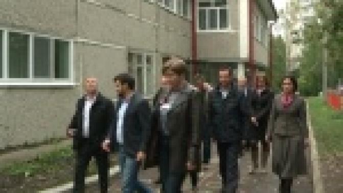 Сразу два детских сада на улице Емлина открылись после ремонта