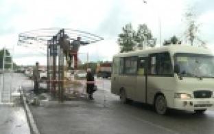 На улице Ленина рядом с  новостройками начали монтировать остановочный комплекс