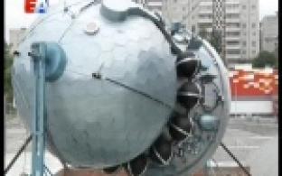 Возле самого необычного здания Первоуральска появился ещё один интересный объект