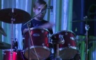 Перепели "Металлику", "Битлз" и других известных исполнителей