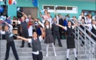 Праздник белых бантов, портфелей и улыбок