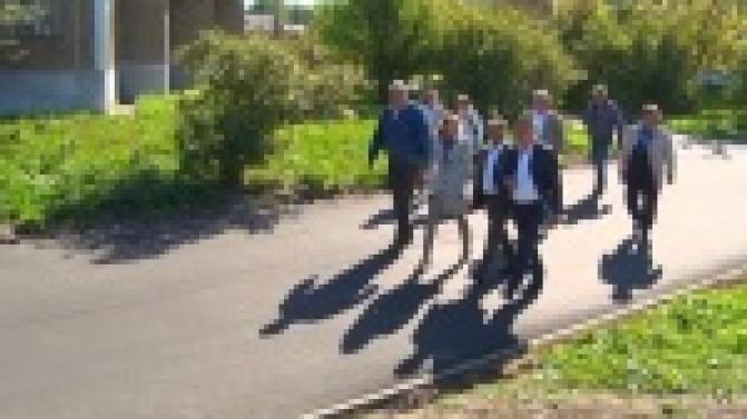 Комиссия оценила новые дороги и тротуары, которые  должны быть готовы к 1 сентября