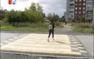 Пешеходные переходы возле школ обустраивают с учётом капризов уральской погоды