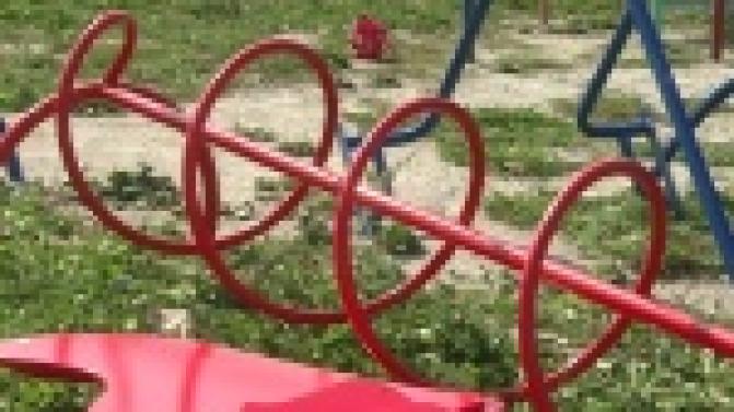 Детскую площадку во дворе дома № 5-Б на улице Береговая разнообразили новым игровым и спортивным оборудованием