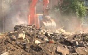 В Первоуральске продолжают приводить в порядок дворы