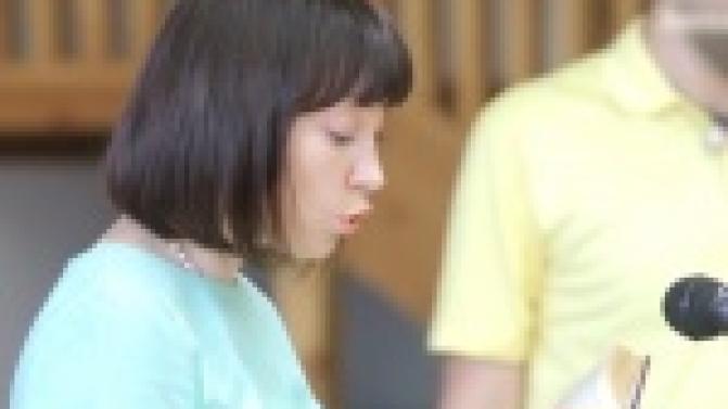 С выражением и артистизмом