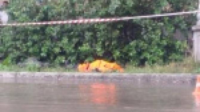 В канализационном люке на улице Чкалова обнаружены тела двух рабочих