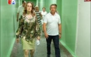 Первоуральские школы после ремонта сегодня проверяли представители городской Администрации, депутаты и родители учеников