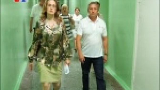 Первоуральские школы после ремонта сегодня проверяли представители городской Администрации, депутаты и родители учеников