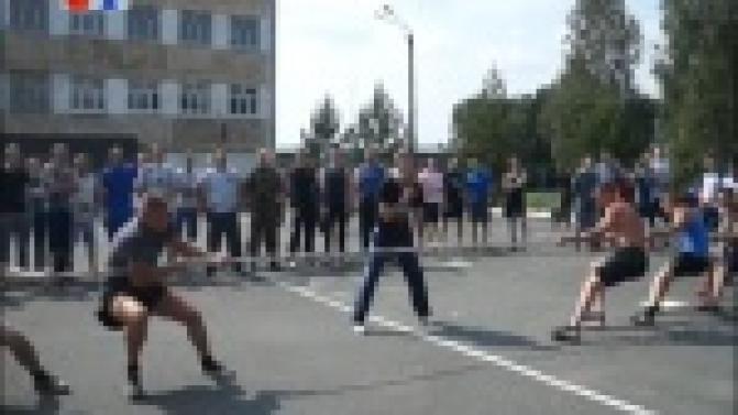 В Первоуральске впервые прошли соревнования по армейскому многоборью среди сотрудников ГУФСИН