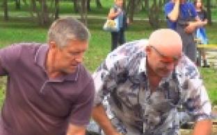 В Первоуральске продолжают устранять последствия урагана