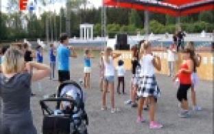 В Первоуральске прошла рекордная фитнес-тренировка под открытым небом