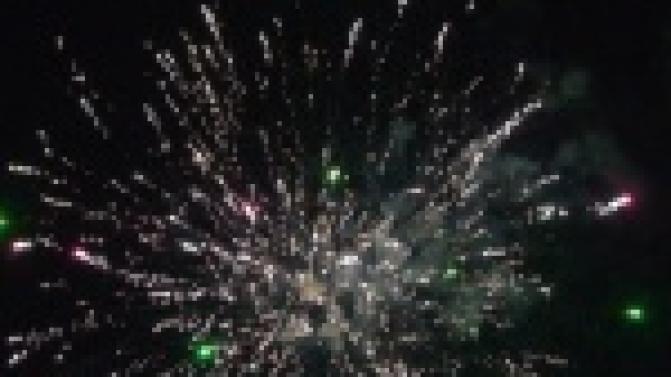 Песни и танцы у пионерского костра