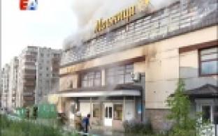 Свадебному застолью помешал крупный пожар в первоуральском кафе