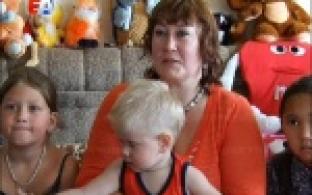 Трёхлетний Даниил спустя несколько месяцев пребывания в новой семье пошёл на поправку