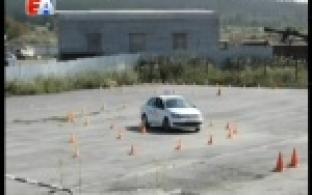 Экзамен по правилам дорожного движения сдают сами автоинспекторы