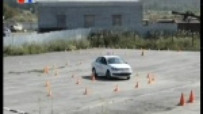 Экзамен по правилам дорожного движения сдают сами автоинспекторы