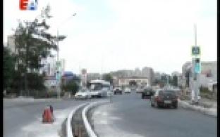 Проехать прямо на перекрёстке возле ДК "Строитель" теперь не получится