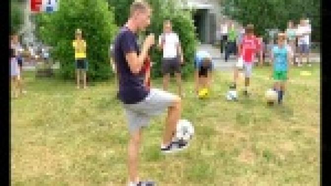 Турнир по мини-футболу и мастер-класс по фристайлу организовали для жителей Вересовки