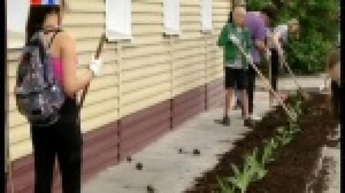 Без малого четыре сотни первоуральских подростков удалось трудоустроить за два летних месяца