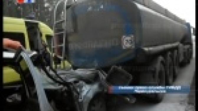 Один человек погиб и ещё двое пострадали в результате аварии на автодороге "Екатеринбург-Пермь"