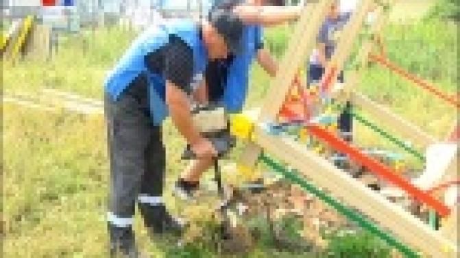 Детям в поселке Самстрой помогли организовать полезный досуг, а спортивные занятия сделали доступнее