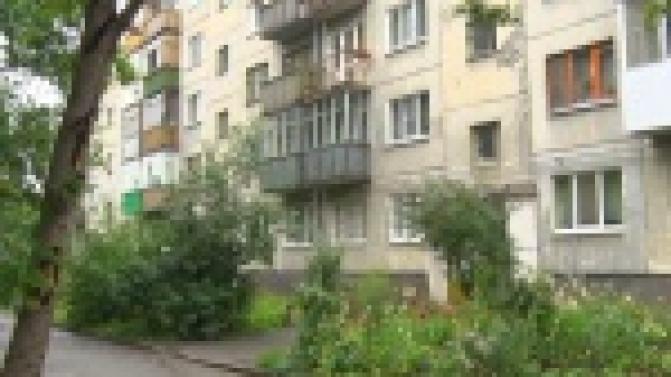 С коммунальным вопросом обратилась в службу народных новостей жительница одного из домов на проспекте Ильича