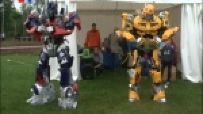 День металлурга жители Магнитки отметили в компании роботов и музыкантов