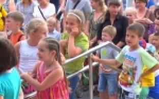 Семьи новотрубников получили денежные сертификаты