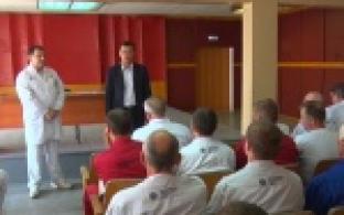 В преддверии профессиионального праздника лучших сотрудников Новотрубного завода наградили благодарственными письмами и почетными грамотами